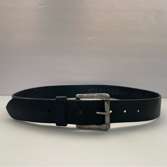 Black Leather Men’s Old Navy Belt - Picture 4 of 13